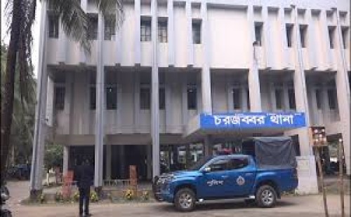 সুবর্ণচরে ছাত্রীকে নিয়ে পালালেন মাদ্রাসা শিক্ষক