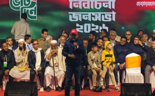 ৭জেলায় নির্বাচনী সমাবেশ শেষে ঢাকায় ফিরেছেন তারেক রহমান