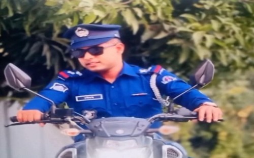 মাগুরায় ট্রাফিক সার্জেন্ট গৌরবের অমানবিক আচরণের কারণে জরুরী চিকিৎসা নেওয়া হলো না গরীব রোগীর,  পুলিশ প্রধানের পদক্ষেপ কামনা ভুক্তভোগী পরিবারের